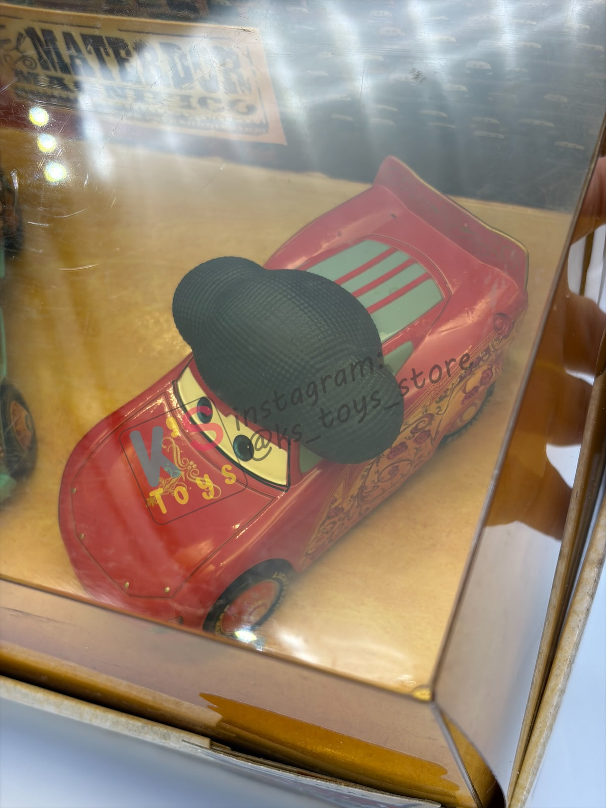 Disney Store Version of Disney Pixar Cars 1:43 - 2 PACK EL MATERDOR CARS TOON SERIES "EL MATERDOR (TOW MATER) AND EL RAYO (LIGHTNING MCQUEEN)" - BNIP