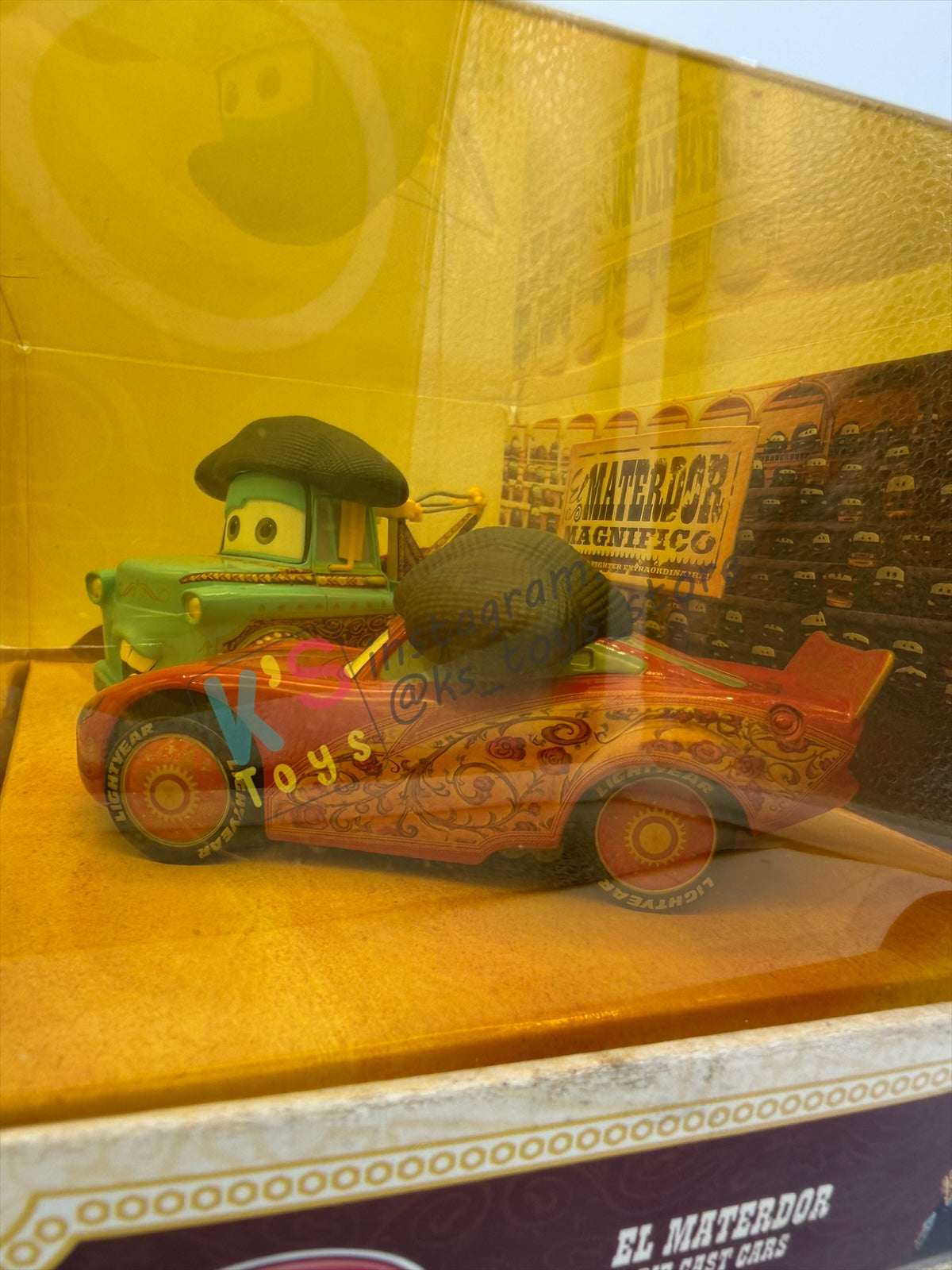 Disney Store Version of Disney Pixar Cars 1:43 - 2 PACK EL MATERDOR CARS TOON SERIES "EL MATERDOR (TOW MATER) AND EL RAYO (LIGHTNING MCQUEEN)" - BNIP