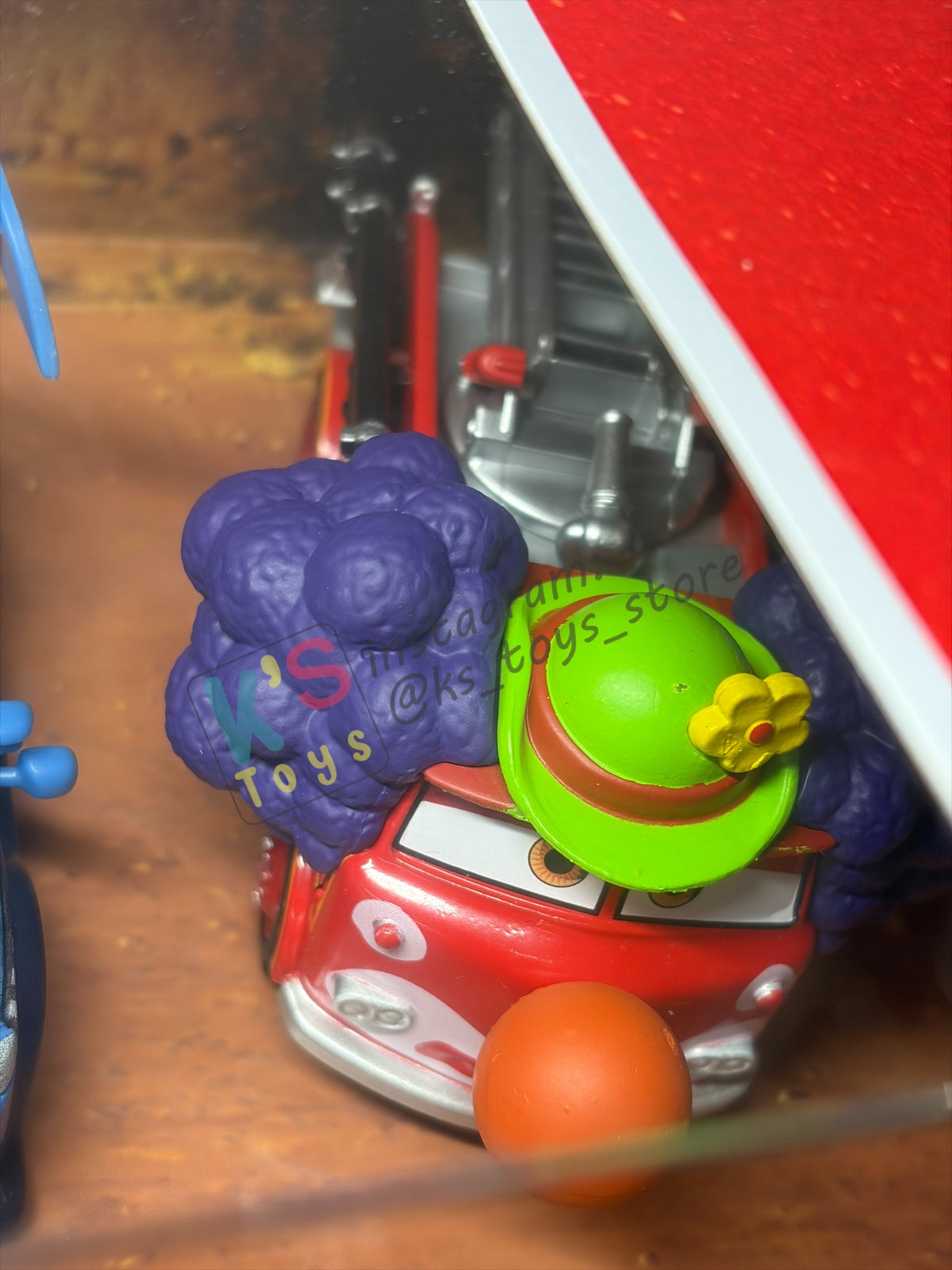 Disney Store Version of Disney Pixar Cars 1:43 - 4 PACK CARS HALLOWEEN SERIES "LIGHTNING MCQUEEN, MATER, DJ AND RED" - BNIP