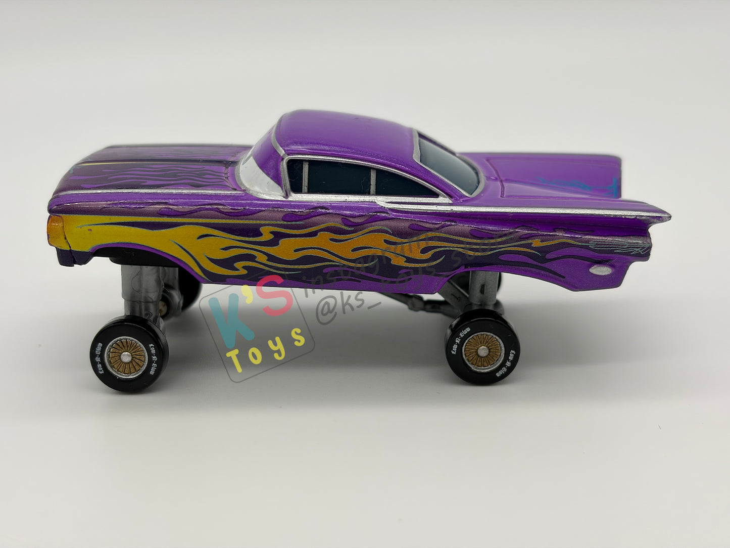 PRE-OWNED / LOOSE DISNEY PIXAR CARS - “HYDRAULIC RAMONE HIGH N LOW RAMONE" - CARS 2 SERIES - NEAR MINT GOOD