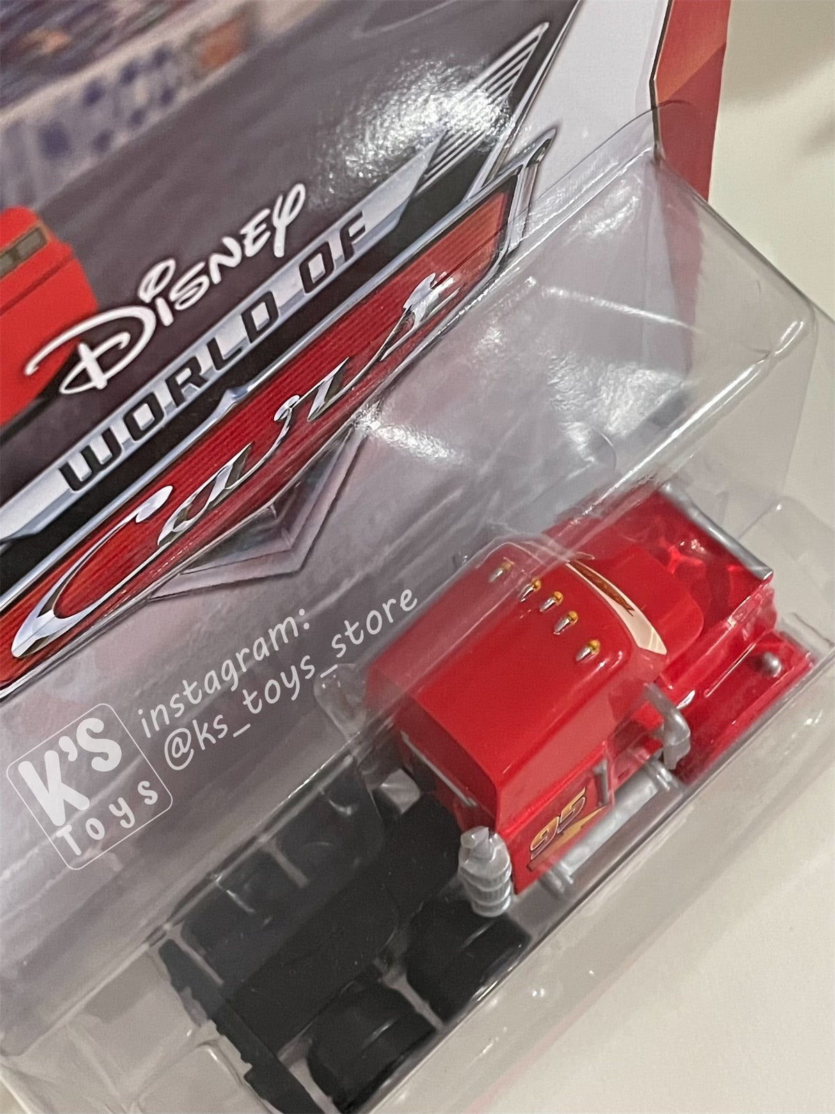 DELUXE DISNEY PIXAR CARS "MACK SEMI" - BNIP