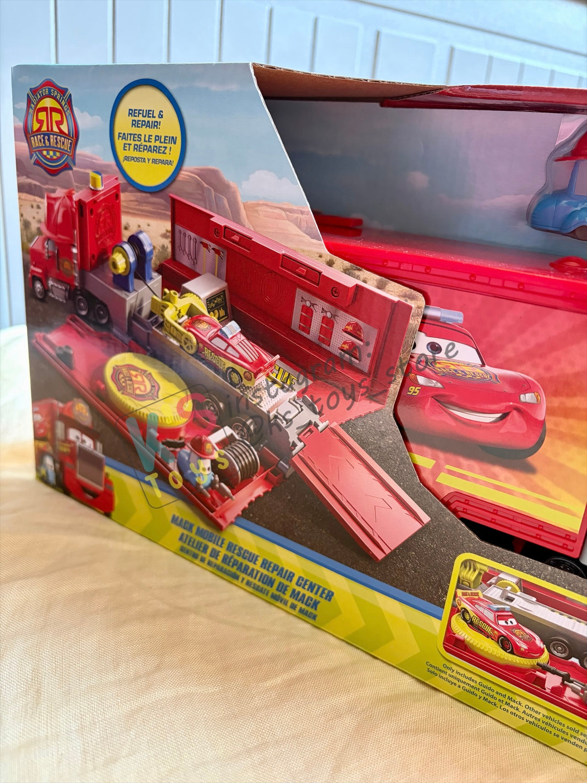 HAULER Disney Pixar Cars by MATTEL, MACK MOBILE RESCUE REPAIR CENTER PLAY SET; NEW RELEASE 2026 - RACE AND RESCUE SERIES - BNIP