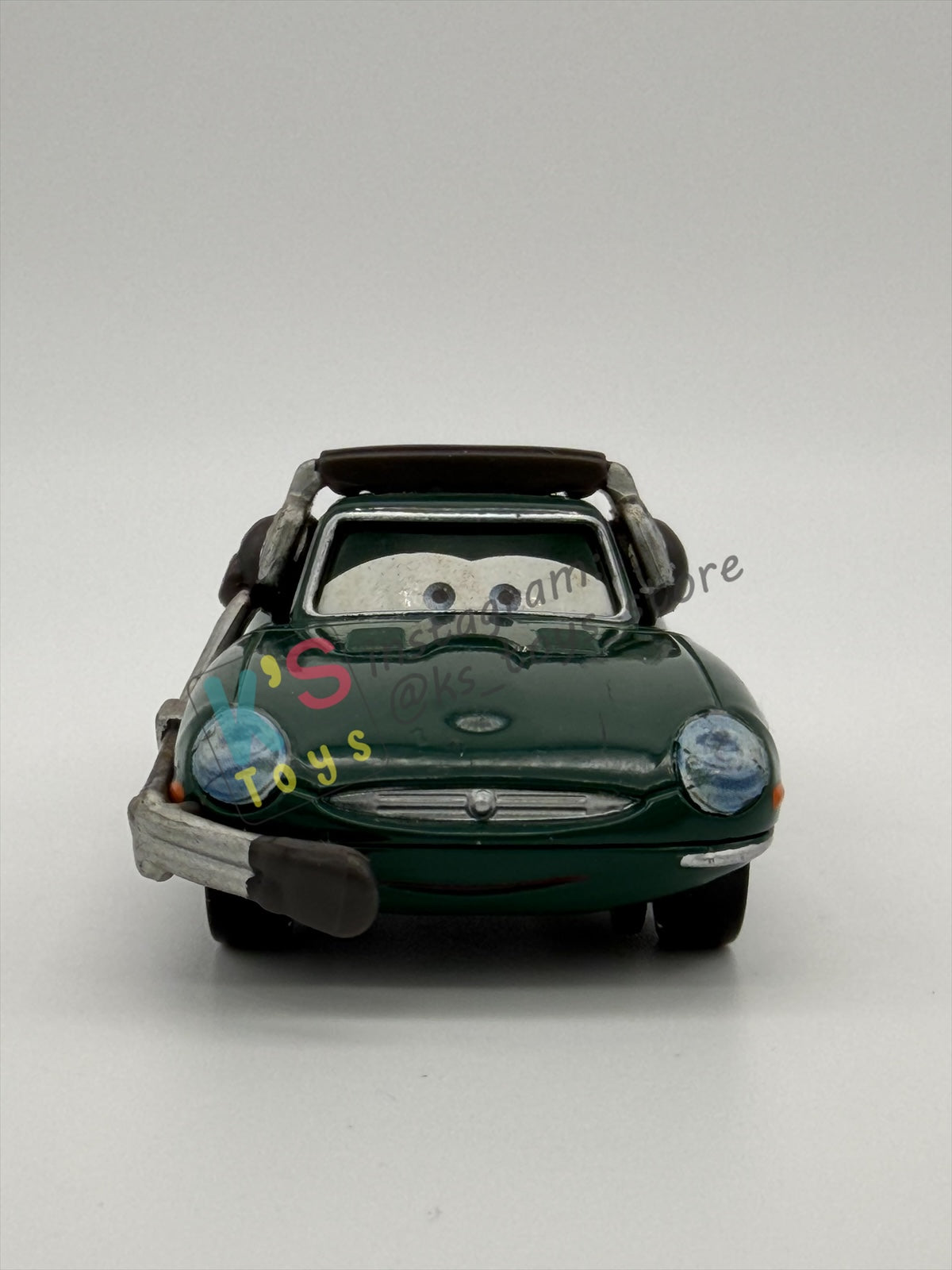 PRE-OWNED / LOOSE DISNEY PIXAR CARS BY MATTEL - "DAVID HOBBSCAP WITH HEADSET" - CARS 2 AIRPORT ADVENTURE - NEAR MINT CONDITION - READ DESCRIPTION!!!!!!!!!!!