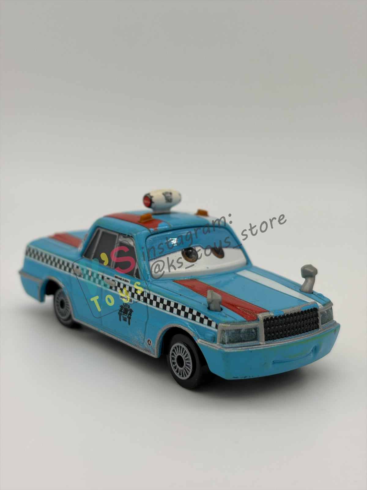 PRE-OWNED / LOOSE DISNEY PIXAR CARS BY MATTEL - "BOB PULLEY" - CARS 2 - GOOD CONDITION - READ DESCRIPTION!!!!!!!!!!!