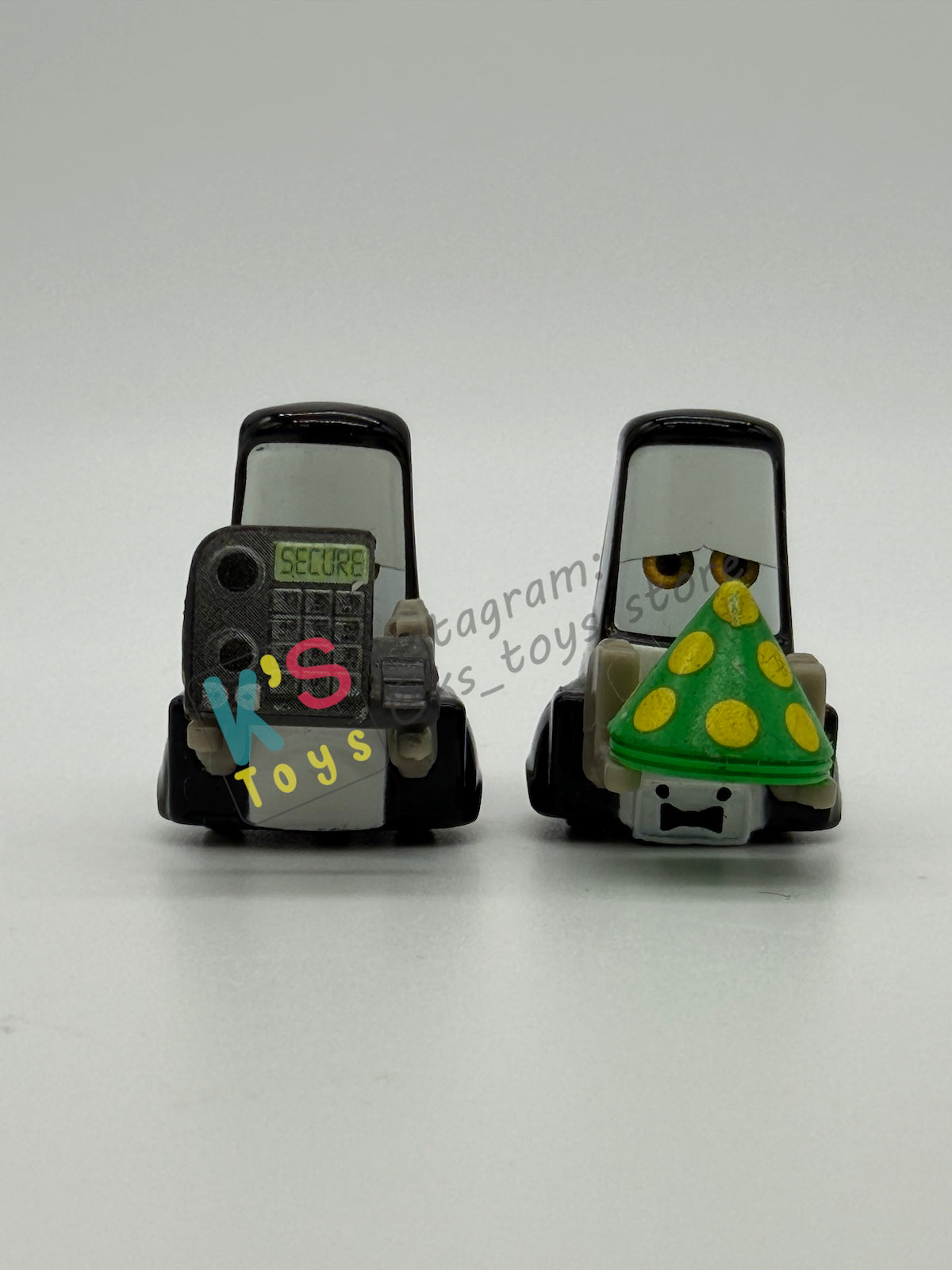PRE-OWNED / LOOSE DISNEY PIXAR CARS - “MARCELO & MARCO" - CARS 2 LEMONS SERIES - NEAR MINT CONDITION