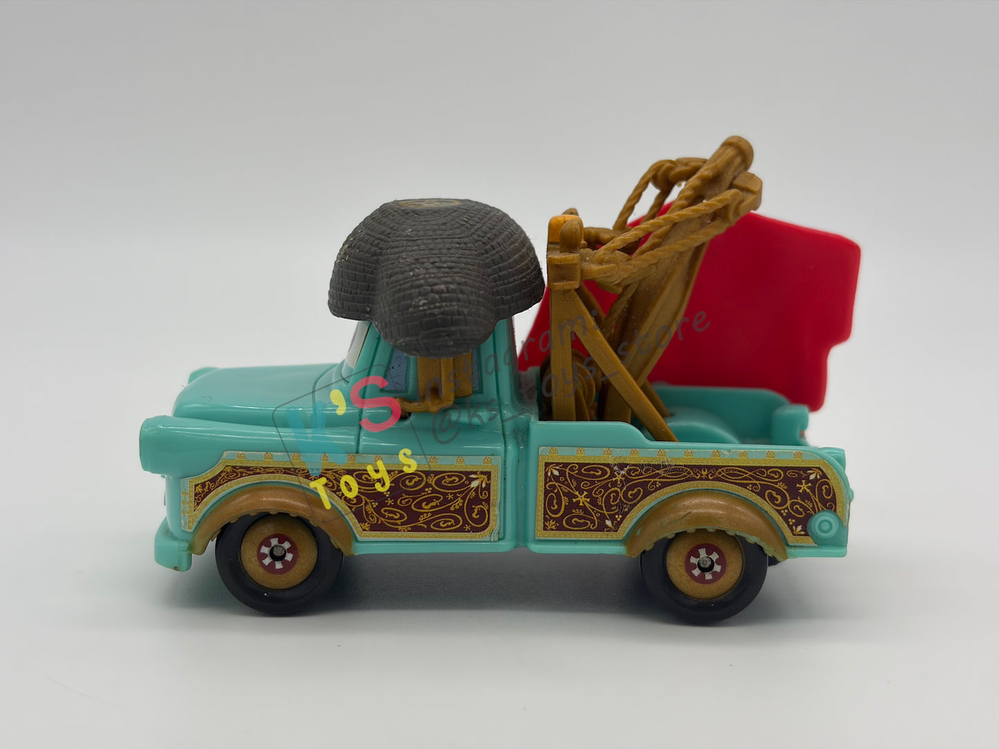 PRE-OWNED / LOOSE DISNEY PIXAR CARS 1:55 BY MATTEL - "EL MATERDOR PLASTIC" FROM PLAYSET - MINT CONDITION