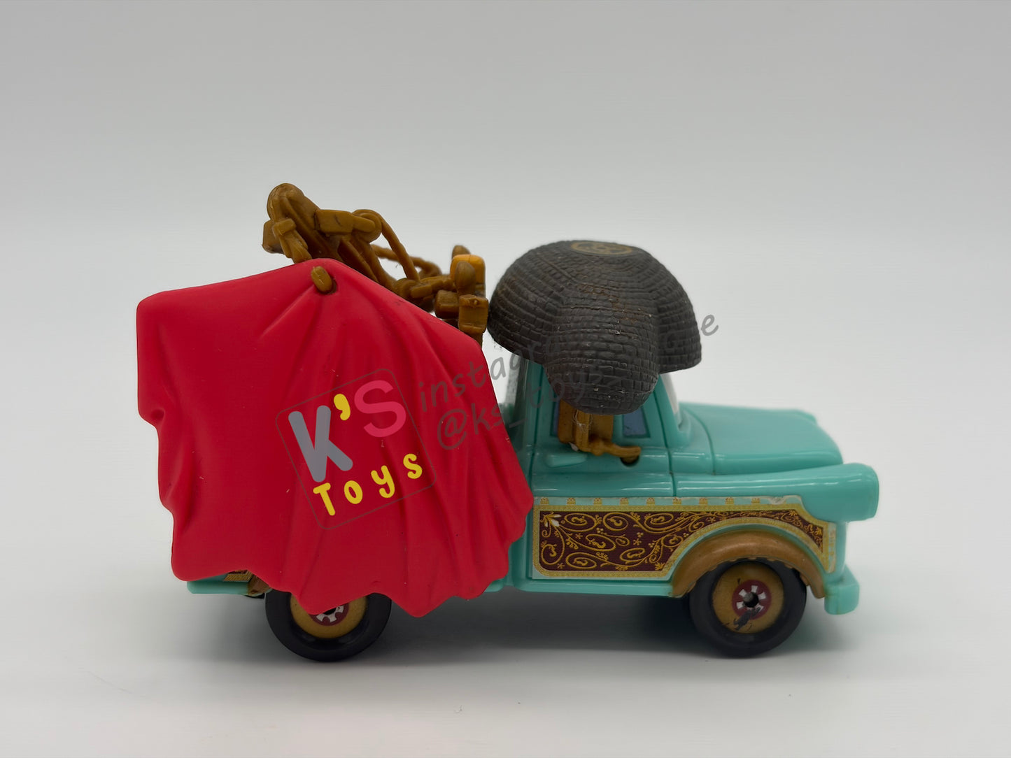 PRE-OWNED / LOOSE DISNEY PIXAR CARS 1:55 BY MATTEL - "EL MATERDOR PLASTIC" FROM PLAYSET - MINT CONDITION