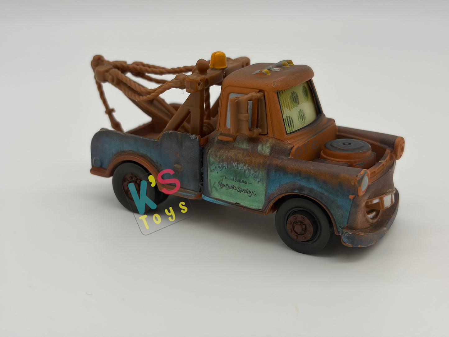 PRE-OWNED / LOOSE DISNEY PIXAR CARS - “MATER CARS 1 LENTICULAR CARS V2" - CARS LENTICULAR EYES SERIES - GOOD CONDITION