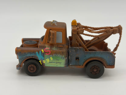 PRE-OWNED / LOOSE DISNEY PIXAR CARS - “MATER CARS 1 LENTICULAR CARS V2" - CARS LENTICULAR EYES SERIES - GOOD CONDITION