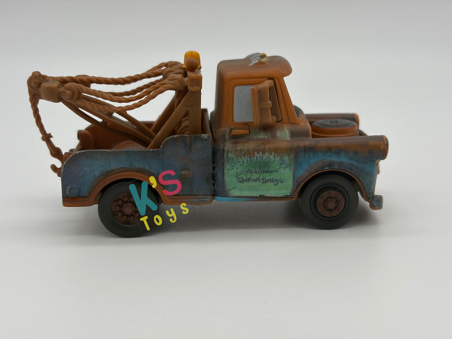 PRE-OWNED / LOOSE DISNEY PIXAR CARS - “MATER CARS 1 LENTICULAR CARS V2" - CARS LENTICULAR EYES SERIES - GOOD CONDITION