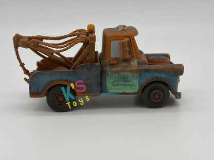 PRE-OWNED / LOOSE DISNEY PIXAR CARS - “MATER CARS 1 LENTICULAR CARS V2" - CARS LENTICULAR EYES SERIES - GOOD CONDITION