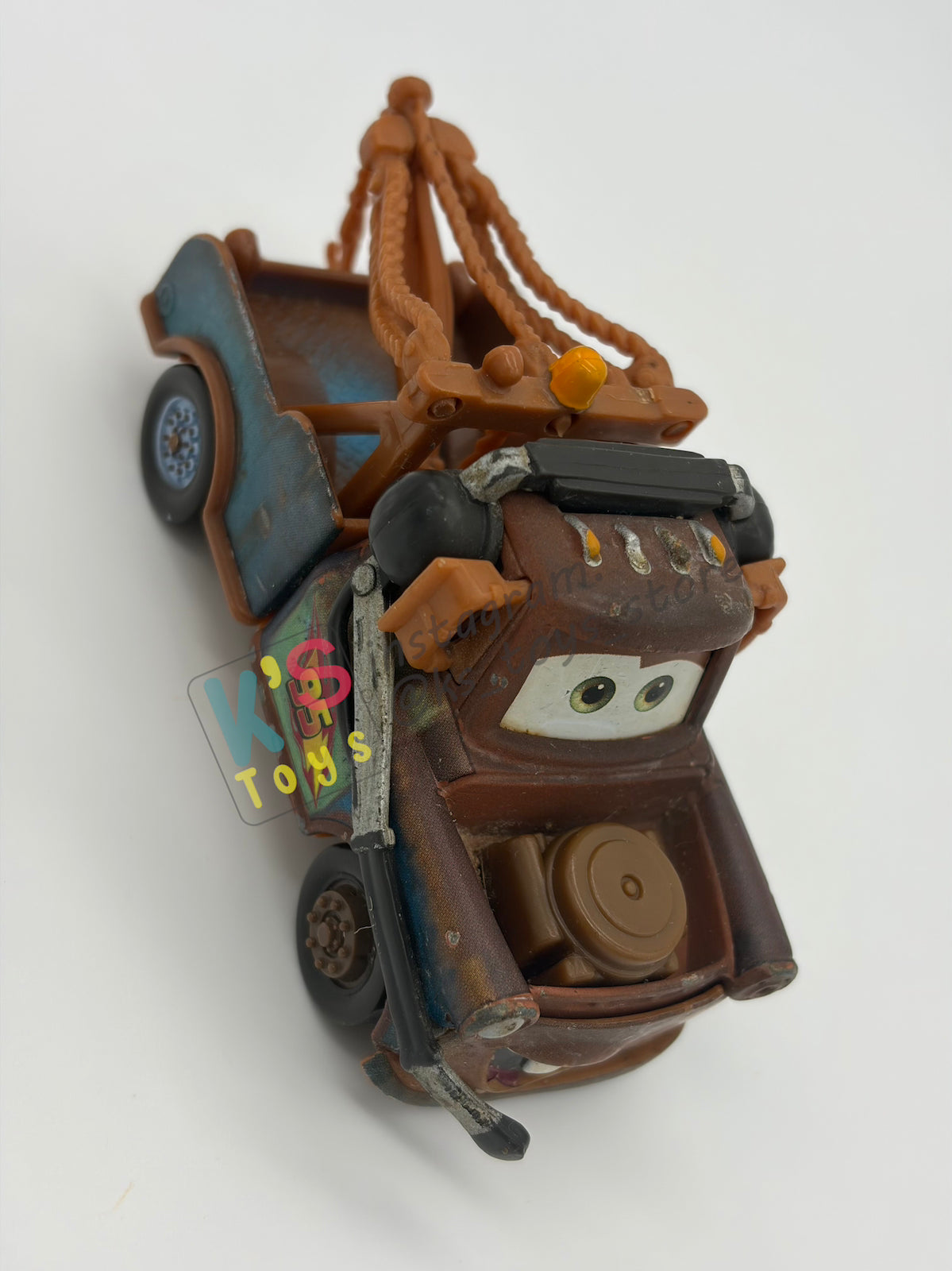 PRE-OWNED / LOOSE DISNEY PIXAR CARS BY MATTEL - "PIT CREW MATER / RACE TEAM MATER WITH HEADSET" - 95 PIT CREW SERIES - GOOD CONDITION - READ DESCRIPTION!!!!!!!!!!