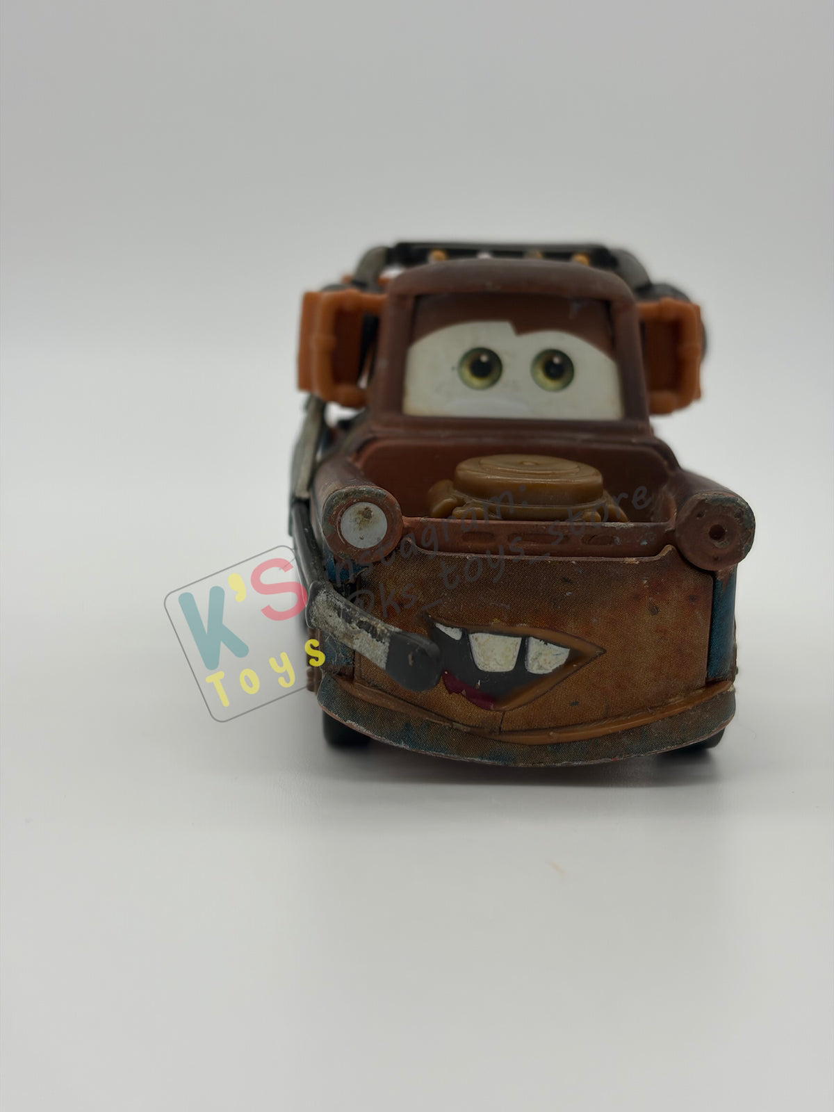 PRE-OWNED / LOOSE DISNEY PIXAR CARS BY MATTEL - "PIT CREW MATER / RACE TEAM MATER WITH HEADSET" - 95 PIT CREW SERIES - GOOD CONDITION - READ DESCRIPTION!!!!!!!!!!