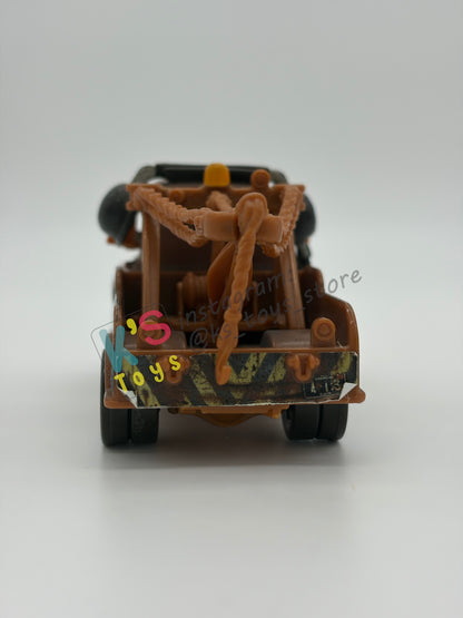 PRE-OWNED / LOOSE DISNEY PIXAR CARS BY MATTEL - "PIT CREW MATER / RACE TEAM MATER WITH HEADSET" - 95 PIT CREW SERIES - GOOD CONDITION - READ DESCRIPTION!!!!!!!!!!