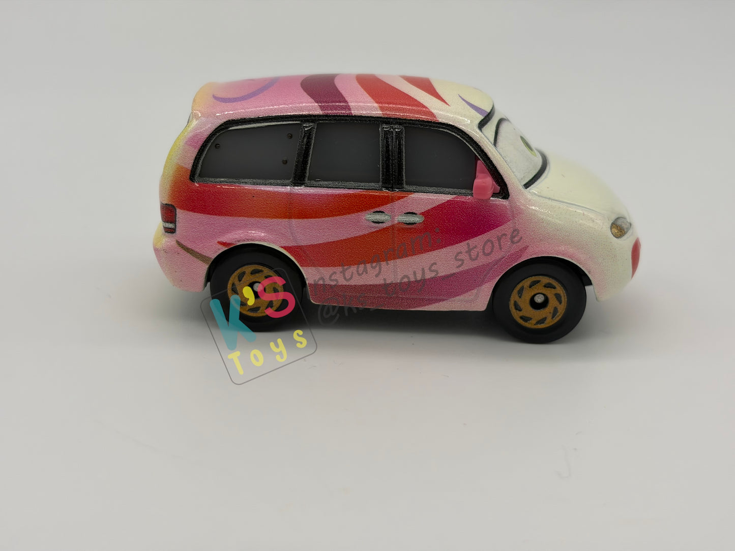 PRE-OWNED / LOOSE DISNEY PIXAR CARS - CLAIRE GUNZ'ER - CARS ON THE ROAD "SHOW TIME" - EXCELLENT CONDITION