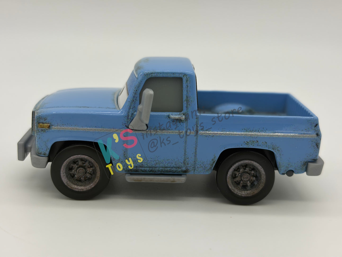 PRE-OWNED / LOOSE DISNEY PIXAR CARS 1:55 BY MATTEL - "BARNEY CONES" CARS ON THE ROAD - NEAR  MINT CONDITION