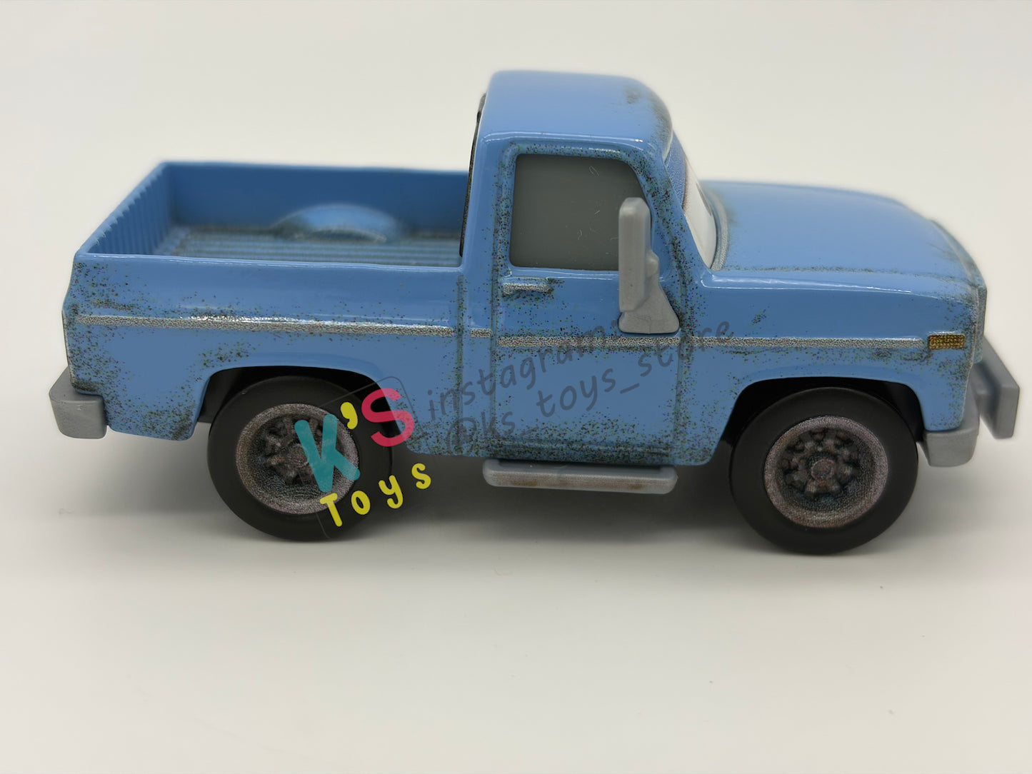 PRE-OWNED / LOOSE DISNEY PIXAR CARS 1:55 BY MATTEL - "BARNEY CONES" CARS ON THE ROAD - NEAR  MINT CONDITION