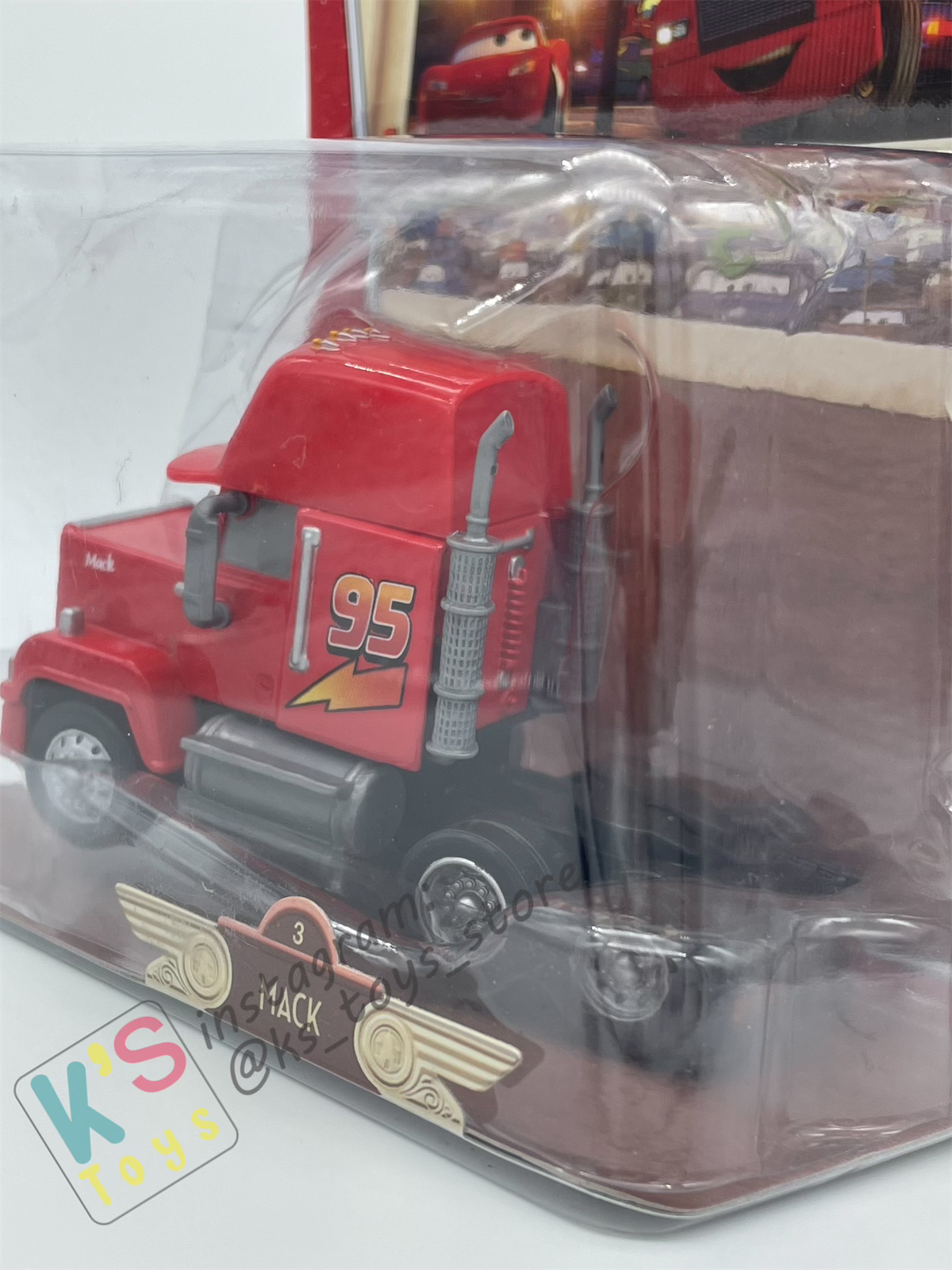 DELUXE DISNEY PIXAR CARS "MACK SEMI" FIRST RELEASED, THE WORLD OF CARS - BNIP