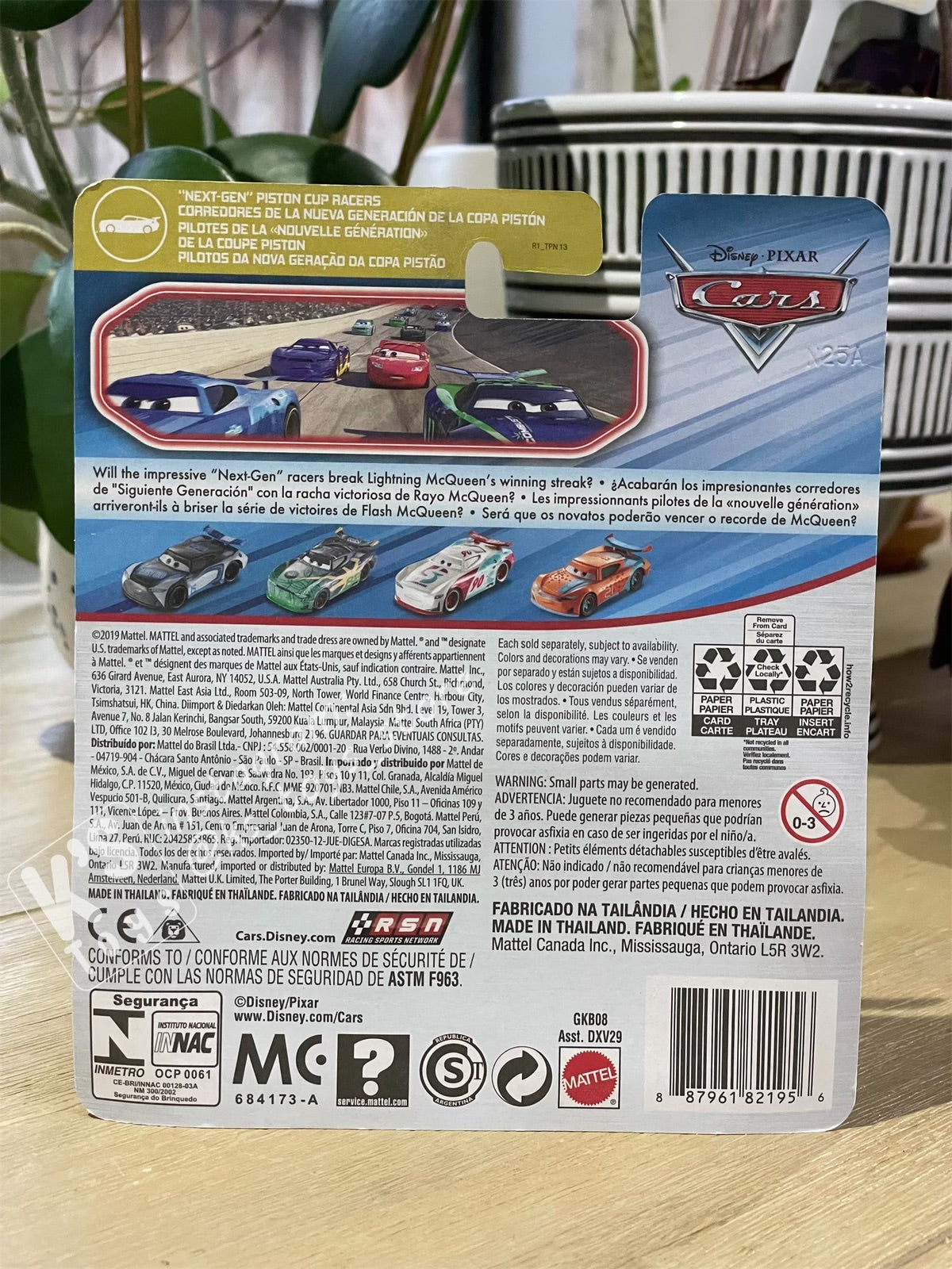 DISNEY PIXAR CARS "NOAH GOCEK" NEXT-GEN PISTON CUP RACERS - BNIP