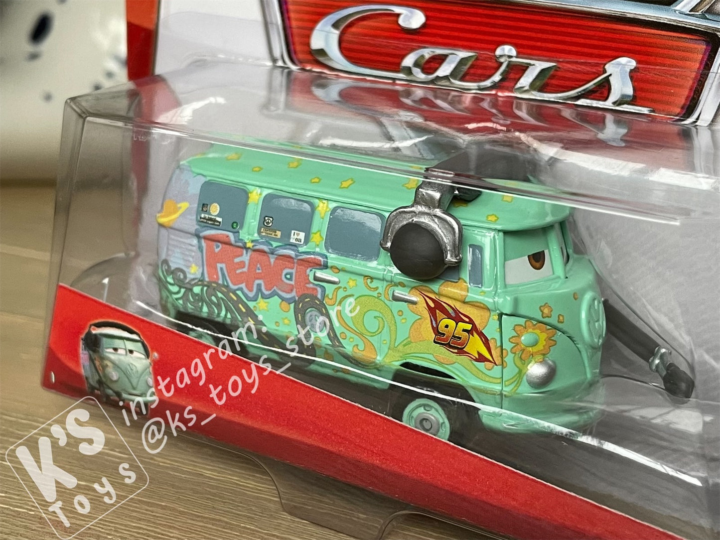 DISNEY PIXAR CARS BY MATTEL, RACE TEAM FILLMORE WITH HEADSET - 95 PIT CREW SERIES - BNIP