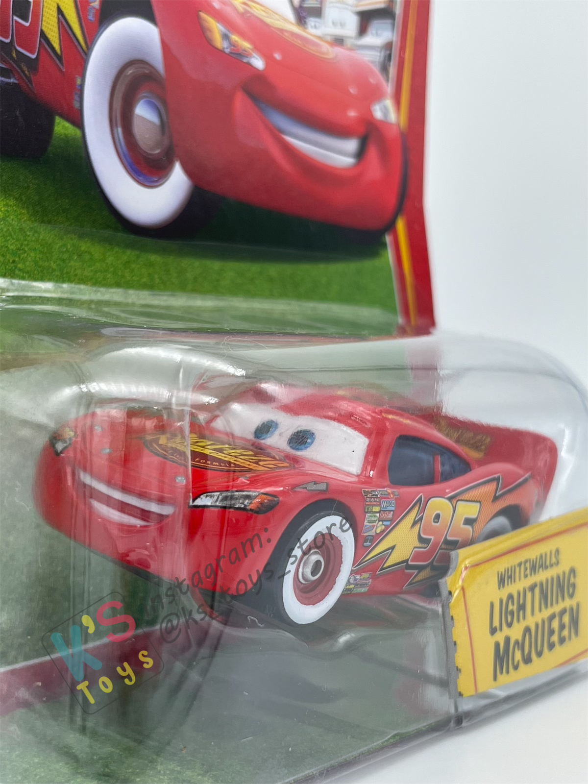 DISNEY PIXAR CARS BY MATTEL, WHITEWALLS LIGHTNING MCQUEEN - RACE ORAMA SERIES - BNIP