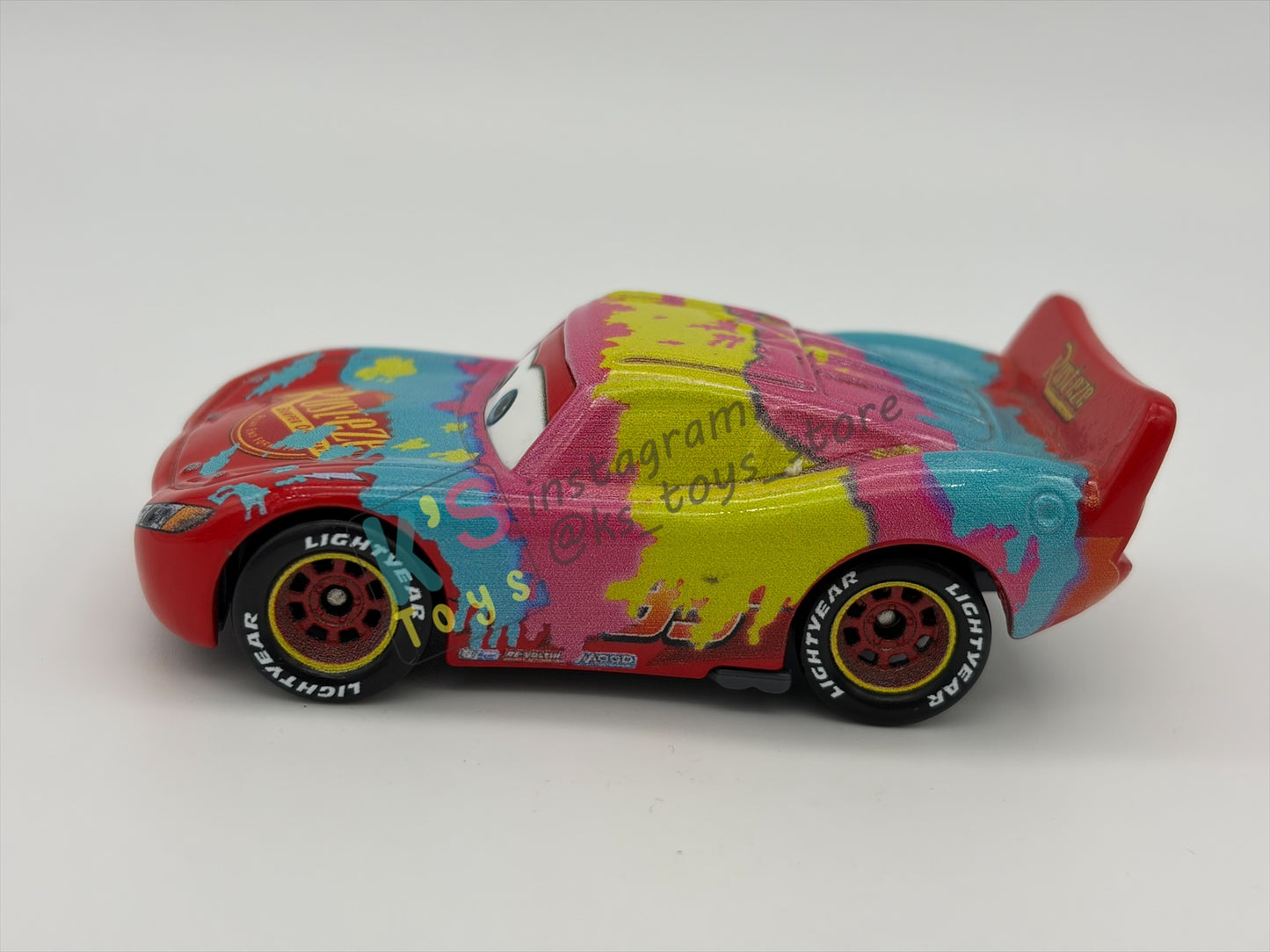 PRE-OWNED / LOOSE DISNEY PIXAR CARS 1:55 BY MATTEL - "EASTER LIGHTNING MCQUEEN (VARIANT)" EASTER SERIES - MINT CONDITION