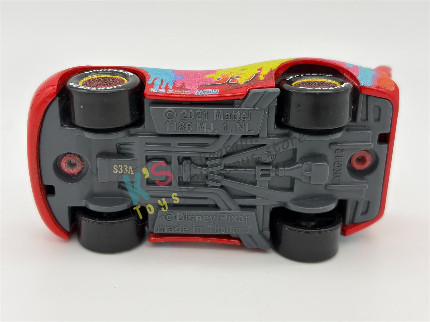 PRE-OWNED / LOOSE DISNEY PIXAR CARS 1:55 BY MATTEL - "EASTER LIGHTNING MCQUEEN (VARIANT)" EASTER SERIES - MINT CONDITION