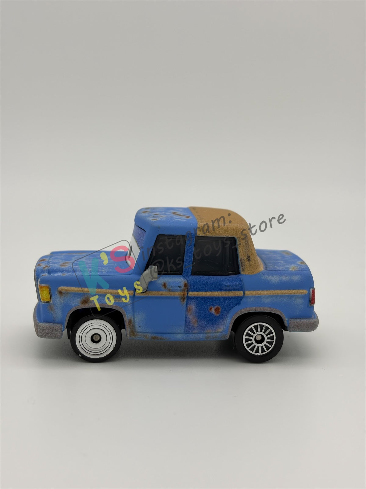 PRE-OWNED / LOOSE DISNEY PIXAR CARS 1:55 BY MATTEL - "OTIS (VARIANT)" CARS 2 - NEAR  MINT CONDITION