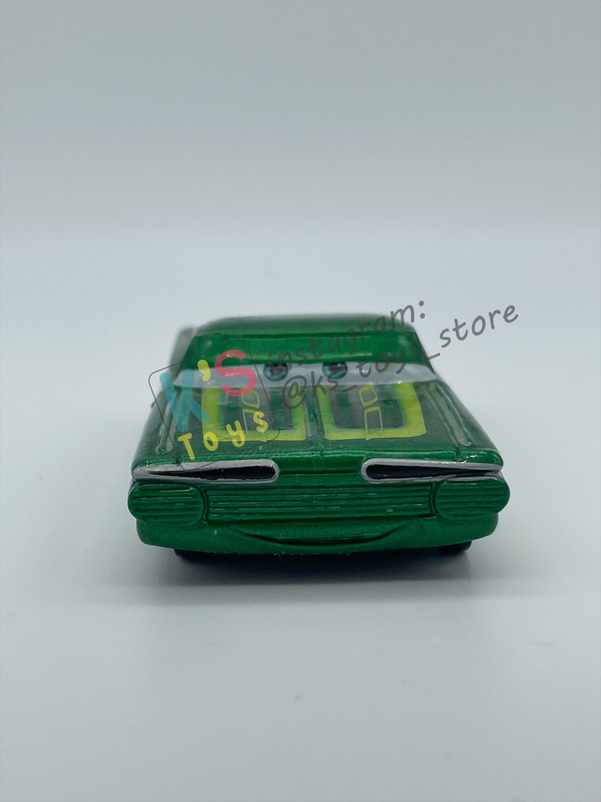 PRE-OWNED / LOOSE DISNEY PIXAR CARS BY MATTEL - GREEN RAMONE (CARS 1) - NEAR MINT CONDITION - READ DESCRIPTION!!!!!!!!!!!