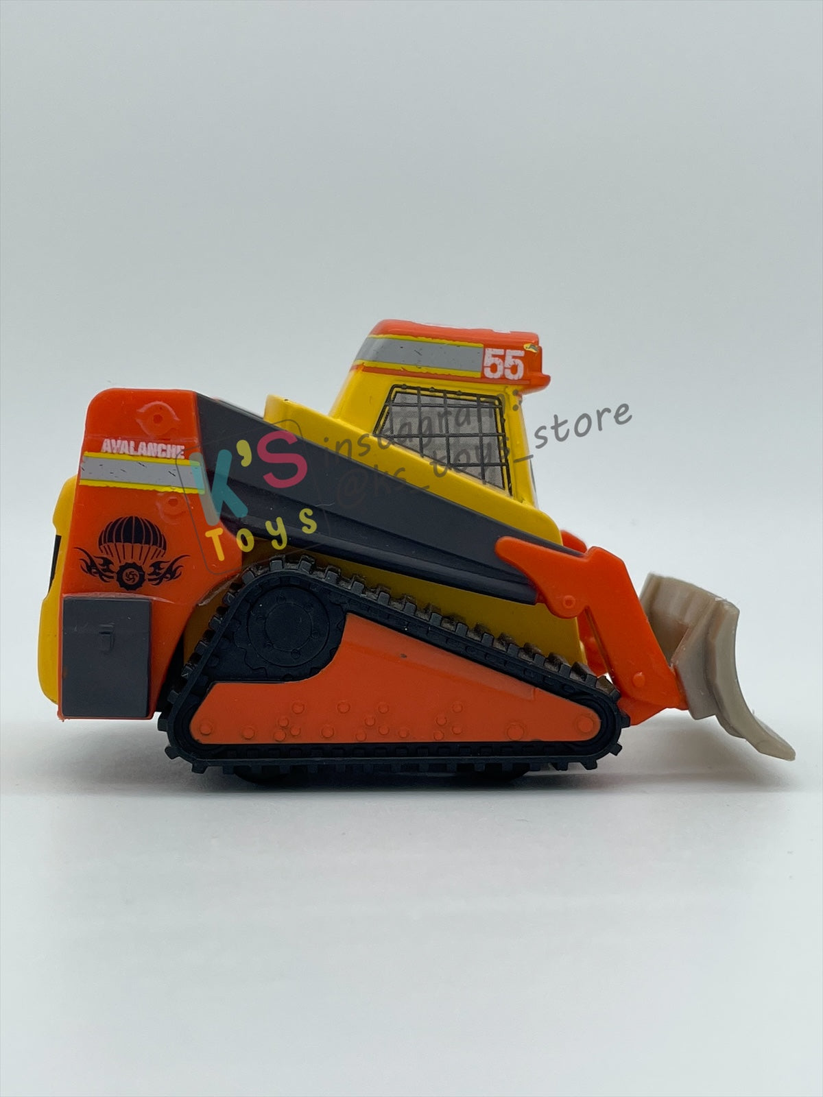 PRE-OWNED / LOOSE DISNEY PLANES - "AVALANCHE" FIRE AND RESCUE SERIES - PLAYED IN VERY GOOD CONDITION - READ DESCRIPTION!!!!!!!!!!