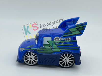 PRE-OWNED / LOOSE DISNEY PIXAR CARS BY MATTEL - "DJ (VARIANT)" CARS SERIES - PLAYED IN GOOD CONDITION - READ DESCRIPTION!!!!!!!!!!