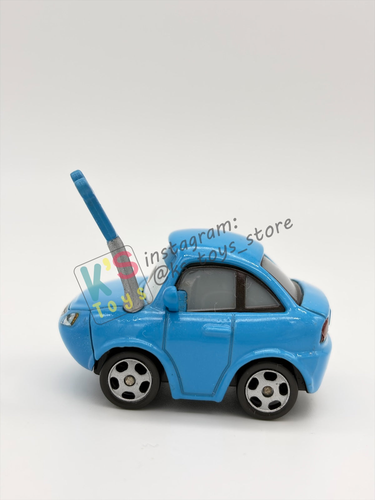 PRE-OWNED / LOOSE DISNEY PIXAR CARS 1:55 BY MATTEL - "POLLY PUDDLEJUMPER" CARS SERIES - NEAR MINT CONDITION