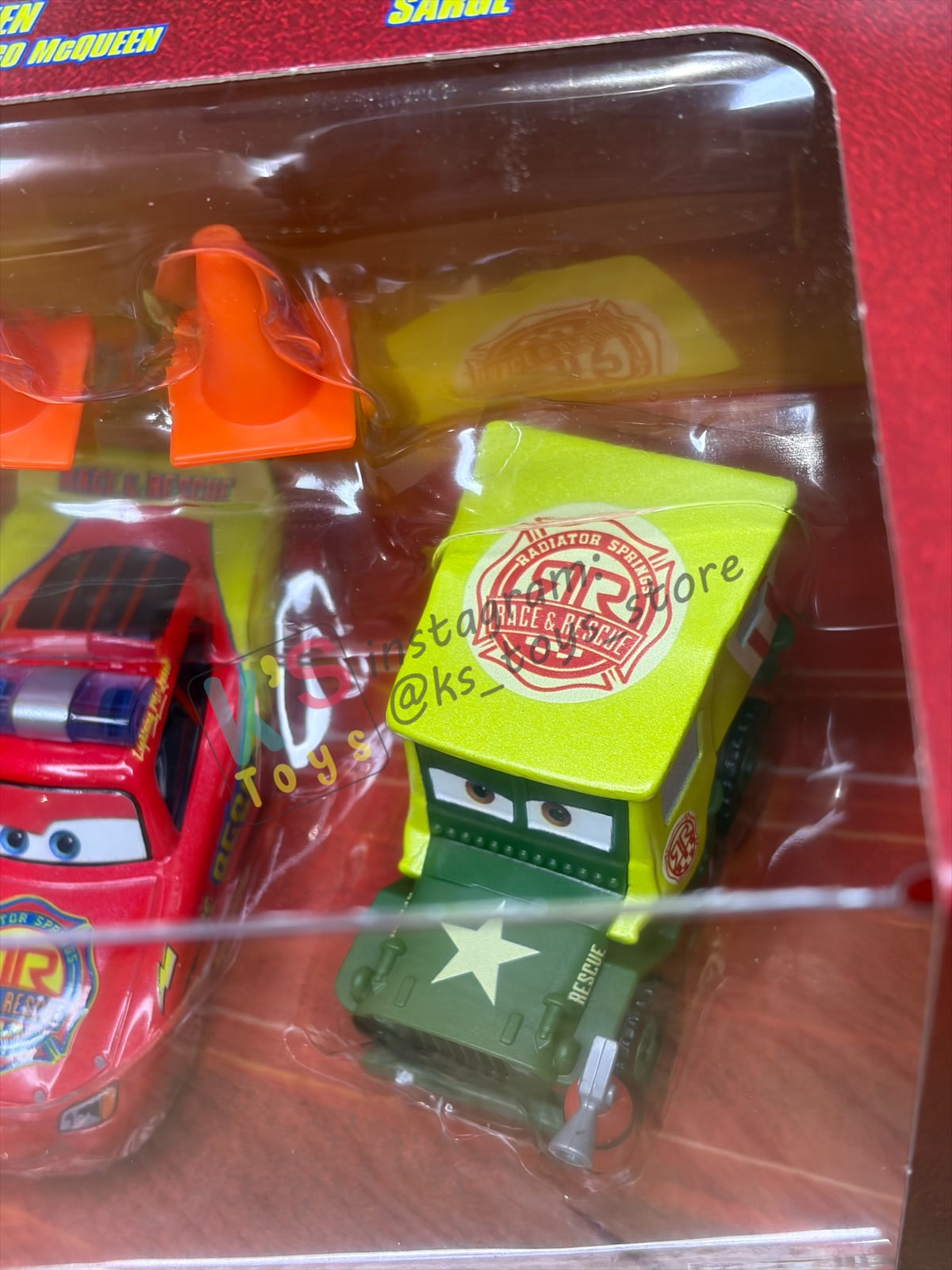 GIFT SET Disney Pixar Cars by MATTEL, 4 PACK RESCUE CREW WITH ACCESSORIES - RADIATOR SPRINGS RACE & RESCUE SERIES - BNIP
