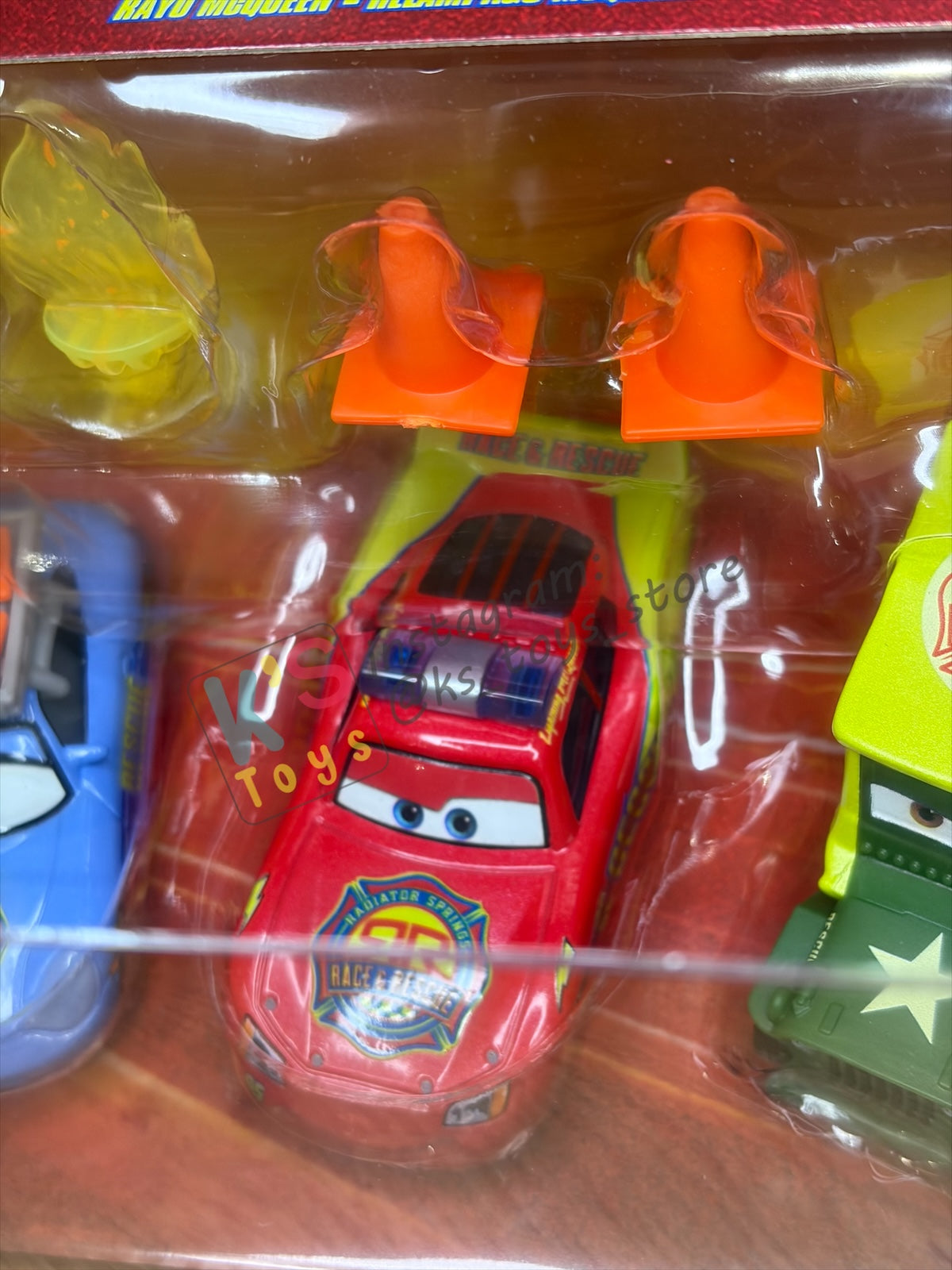 GIFT SET Disney Pixar Cars by MATTEL, 4 PACK RESCUE CREW WITH ACCESSORIES - RADIATOR SPRINGS RACE & RESCUE SERIES - BNIP