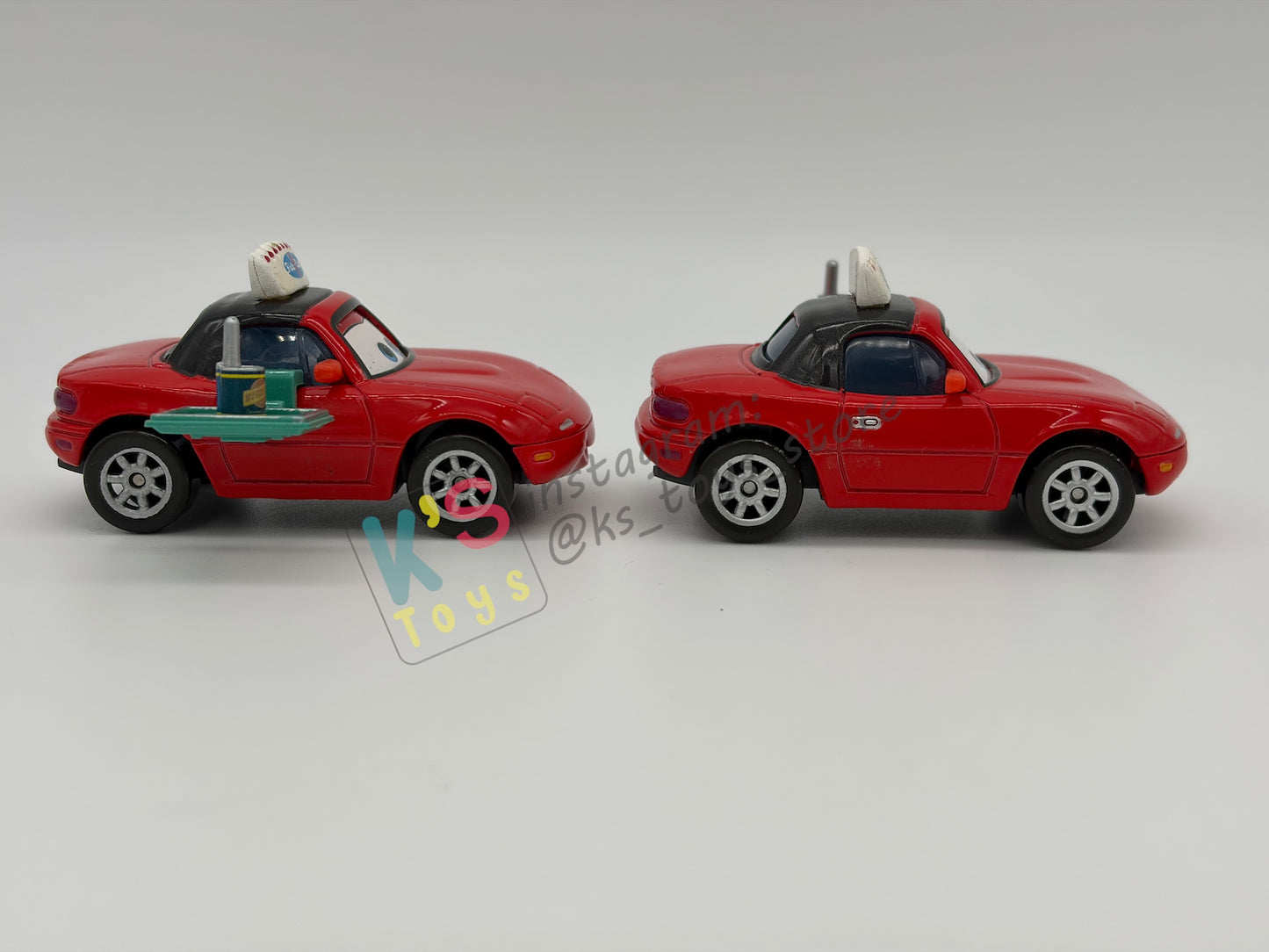 PRE-OWNED / LOOSE DISNEY PIXAR CARS - “WAITRESS MIA AND WAITRESS TIA" - FROM BACK ON THE MAP GIFT PACK SERIES - MINT CONDITION