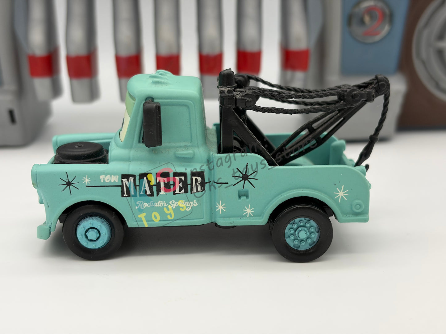 PRE-OWNED / LOOSE DISNEY PIXAR CARS - “ROLLIN’ BOWLIN’ MATER PLAYSET INCLUDING VEHICLE" - CARS PLAYSET SERIES - MINT/NEAR MINT CONDITION!