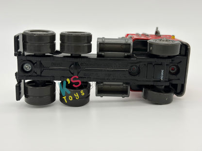 PRE-OWNED / LOOSE DISNEY PIXAR CARS - "JERRY RECYCLED BATTERIES SEMI" RADIATOR SPRINGS CLASSIC SERIES - GOOD CONDITION