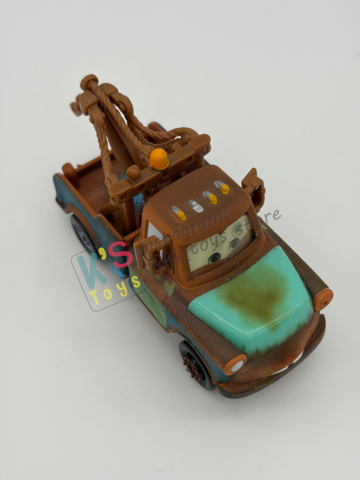 PRE-OWNED / LOOSE DISNEY PIXAR CARS - "MATER WITH HOOD" LENTICULAR EYES, CHASE SERIES - DISPLAYED CONDITION