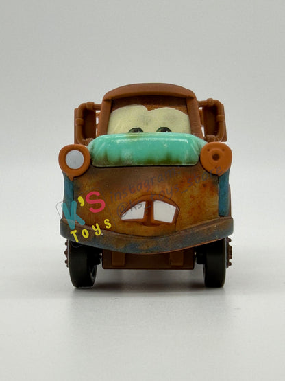 PRE-OWNED / LOOSE DISNEY PIXAR CARS - "MATER WITH HOOD" LENTICULAR EYES, CHASE SERIES - DISPLAYED CONDITION
