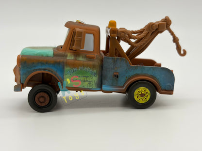 PRE-OWNED / LOOSE DISNEY PIXAR CARS - "MATER WITH HOOD" LENTICULAR EYES, CHASE SERIES - DISPLAYED CONDITION
