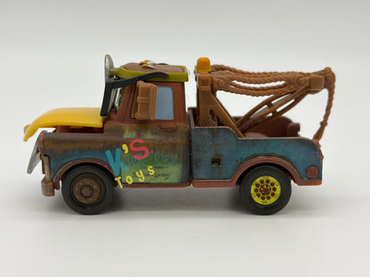 PRE-OWNED / LOOSE DISNEY PIXAR CARS - "MATER, DR. ABSCHLEPP WAGEN MATER" UNIDENTIFIED FLYING MATER SERIES - MINT / NEAR MINT CONDITION - READ DESCRIPTION!!!!!!!!!!