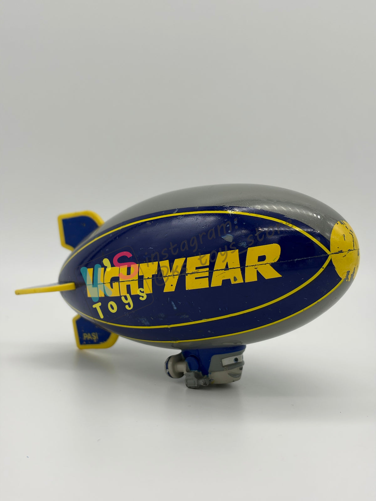 PRE-OWNED / LOOSE DISNEY PIXAR CARS 1:55 BY MATTEL - "AL OFT THE LIGHTYEAR BLIMP" CARS 1 SERIES - PLAYED CONDITION