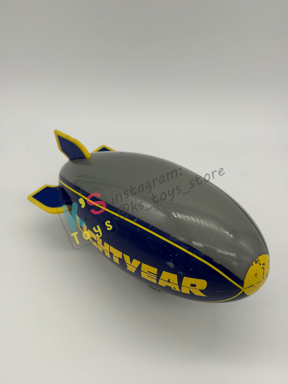 PRE-OWNED / LOOSE DISNEY PIXAR CARS 1:55 BY MATTEL - "AL OFT THE LIGHTYEAR BLIMP" CARS 1 SERIES - PLAYED CONDITION