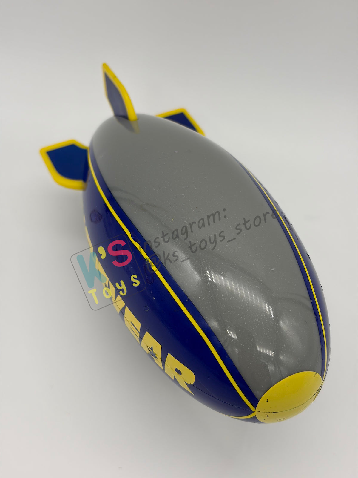 PRE-OWNED / LOOSE DISNEY PIXAR CARS 1:55 BY MATTEL - "AL OFT THE LIGHTYEAR BLIMP" CARS 1 SERIES - PLAYED IN GOOD CONDITION