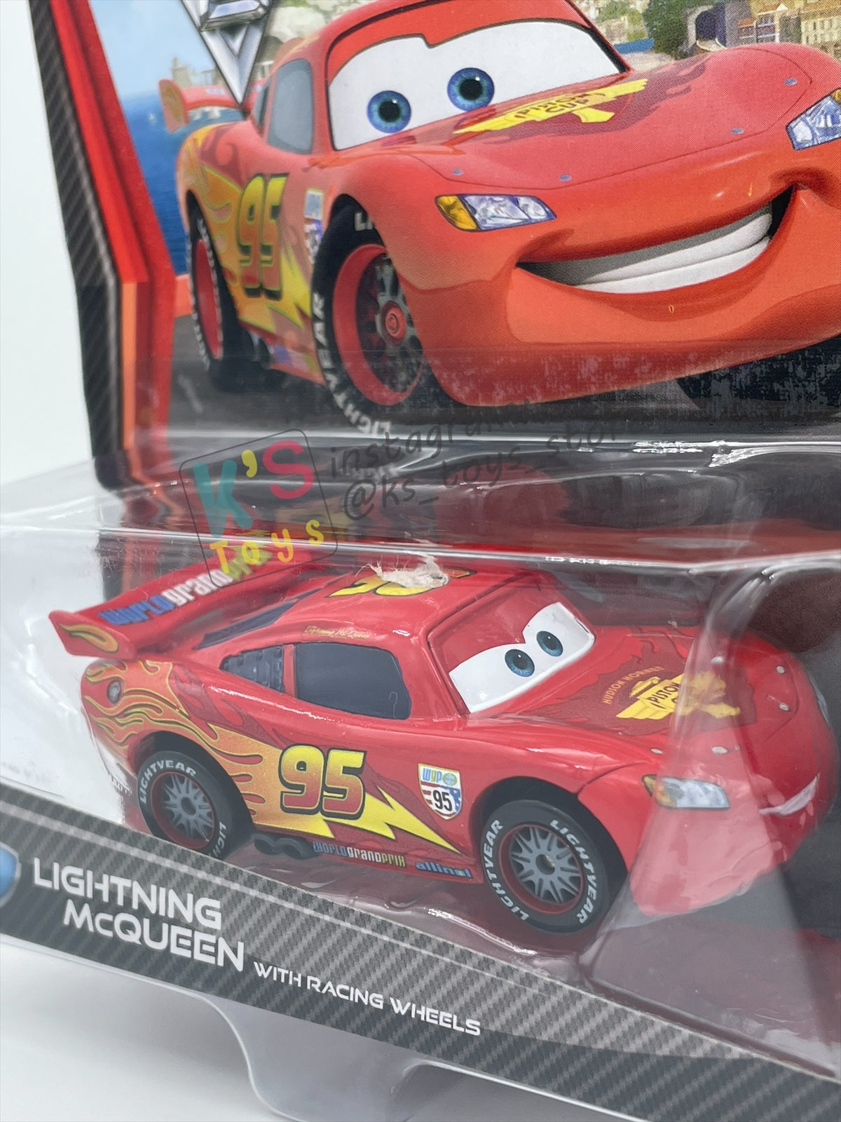 DISNEY PIXAR CARS 1:55 BY MATTEL, "LIGHTNING MCQUEEN WITH RACING WHEELS" CARS 2 - BNIP