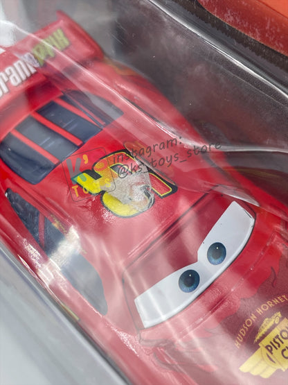DISNEY PIXAR CARS 1:55 BY MATTEL, "LIGHTNING MCQUEEN WITH RACING WHEELS" CARS 2 - BNIP