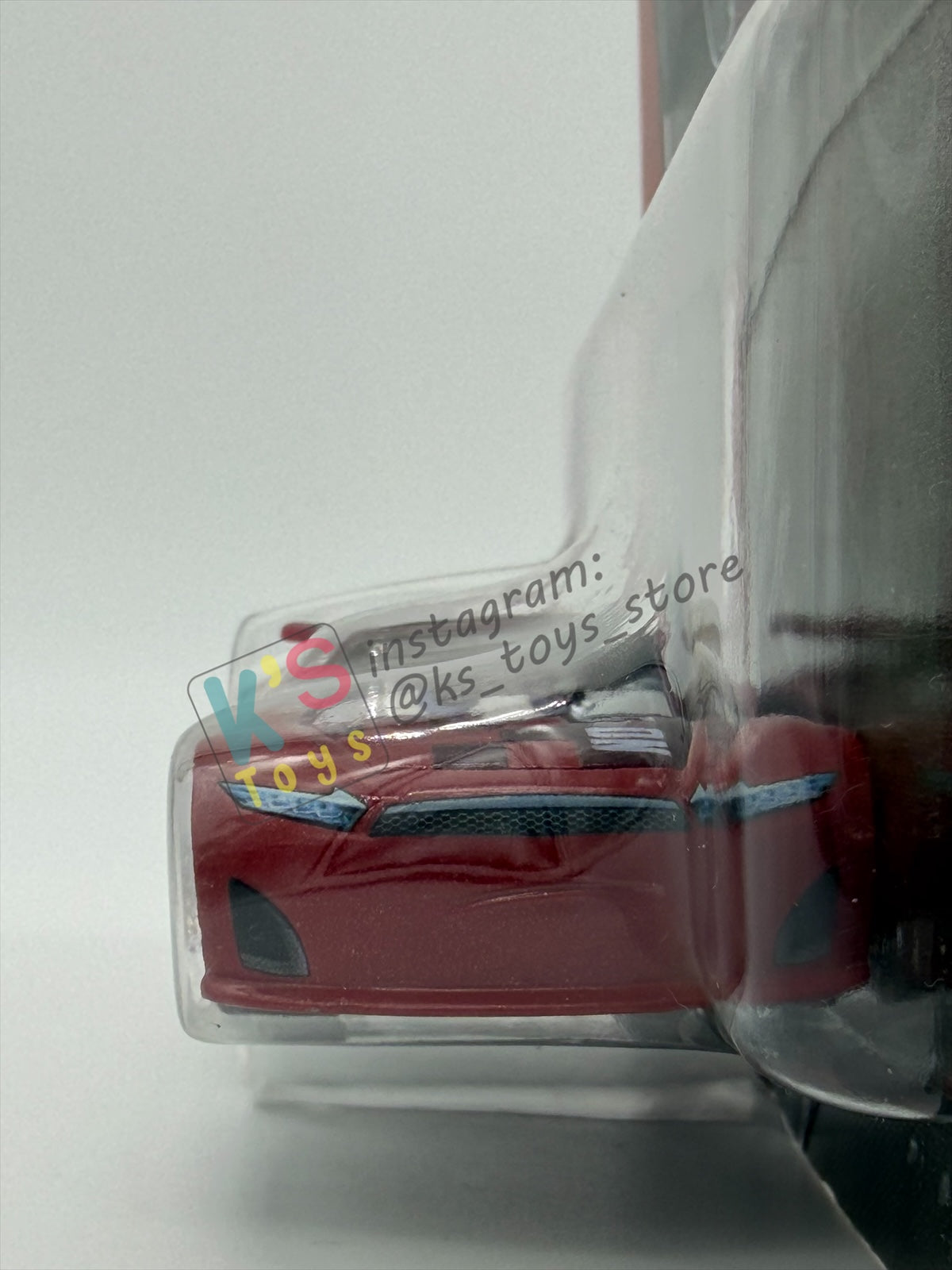 DISNEY PIXAR CARS BY MATTEL 1:55, "JONAS CARVERS" - 2OTH CARD/PACKAGING - BNIP