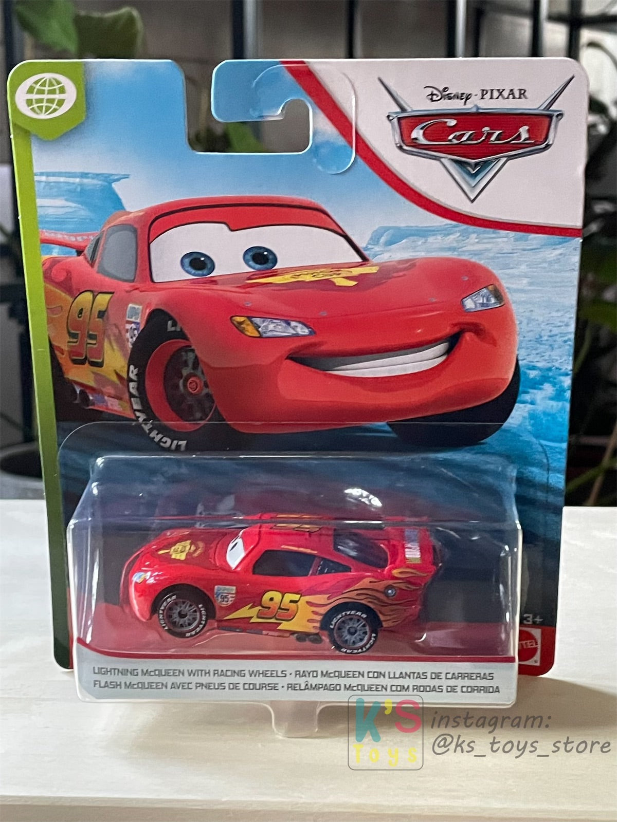 DISNEY PIXAR CARS "LIGHTNING MCQUEEN WITH RACING WHEELS" WGP - BNIP