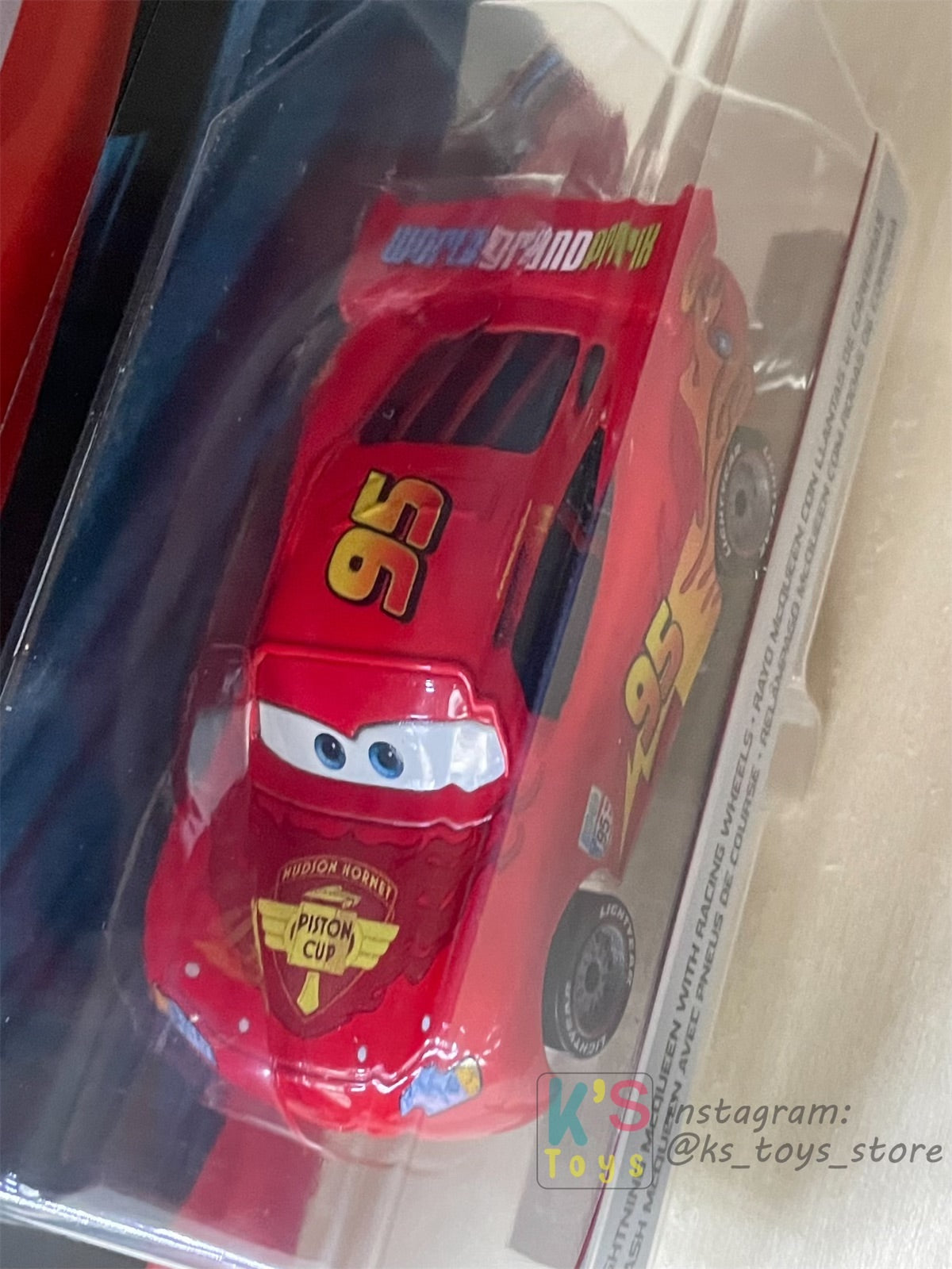 DISNEY PIXAR CARS "LIGHTNING MCQUEEN WITH RACING WHEELS" WGP - BNIP