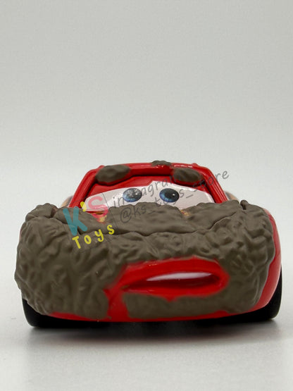 PRE-OWNED / LOOSE DISNEY PIXAR CARS - "MUDDY LIGHTNING MCQUEEN" - FINAL LAP SERIES - DISPLAYED CONDITION